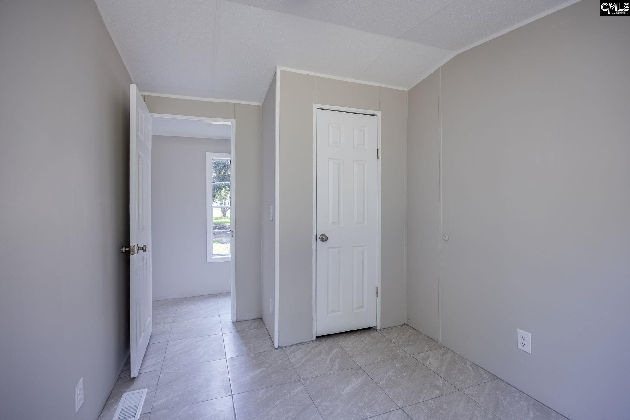 1527 Middlepen Road Orangeburg, SC 29115