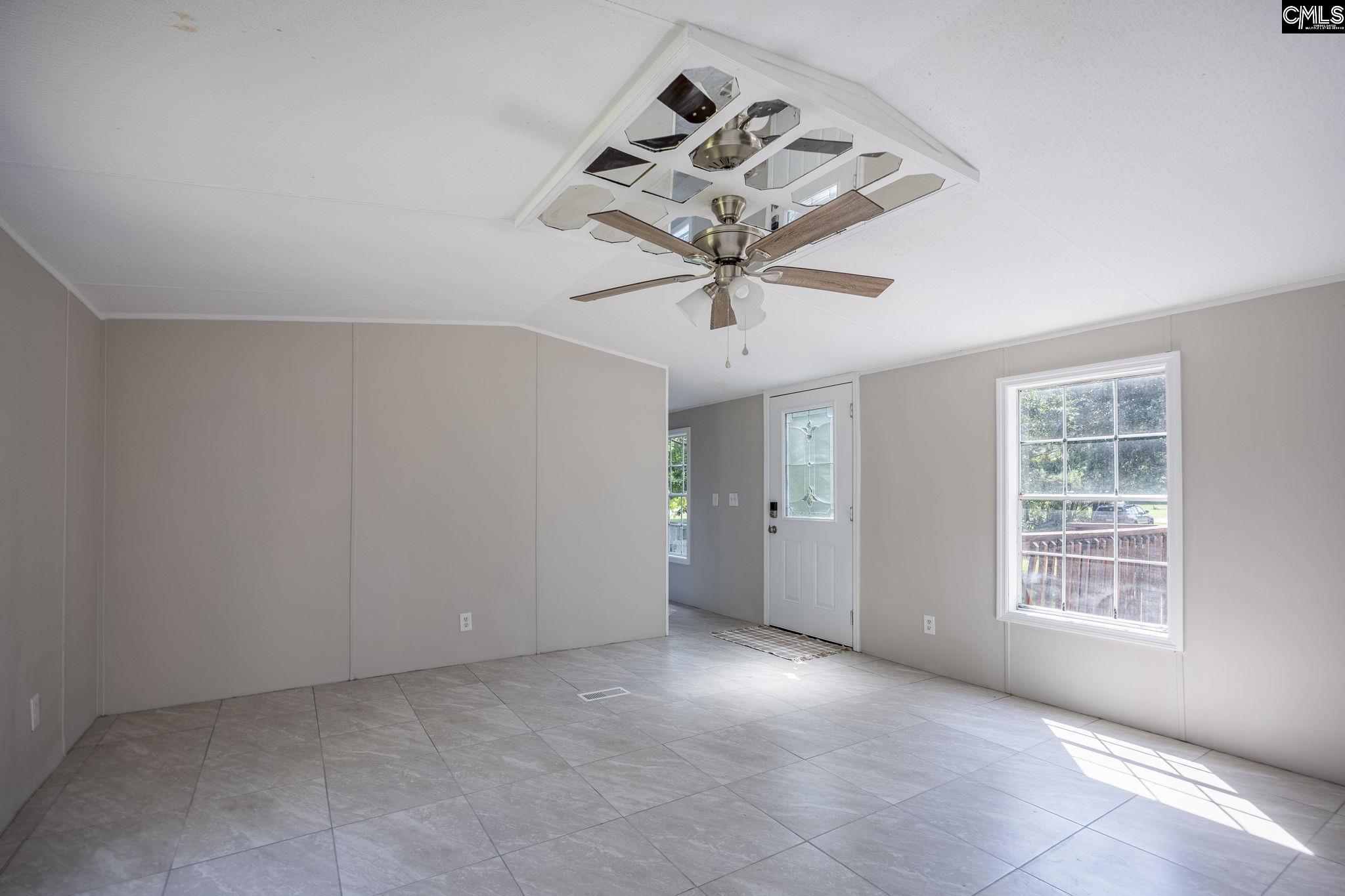 1527 Middlepen Road Orangeburg, SC 29115