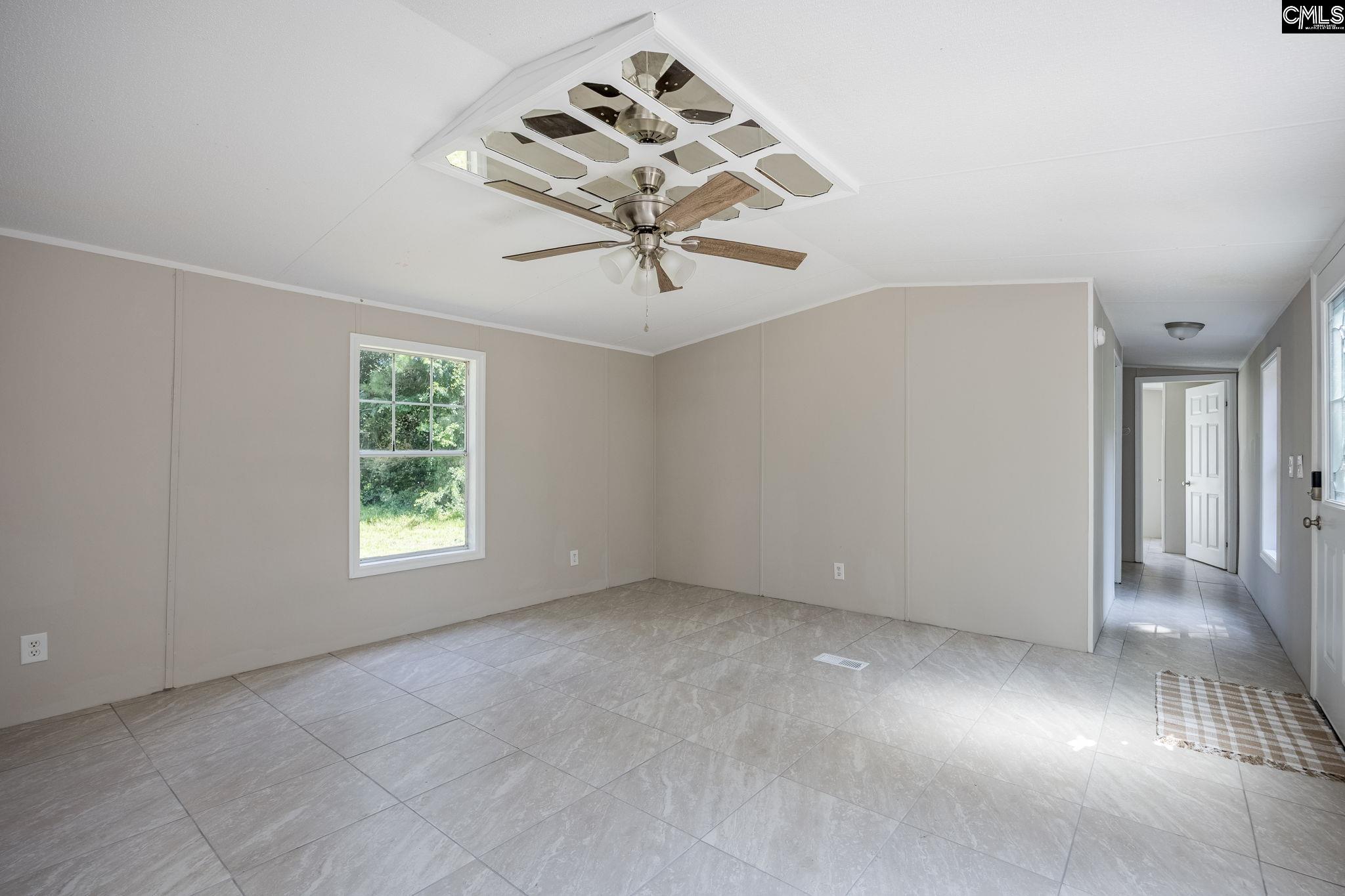 1527 Middlepen Road Orangeburg, SC 29115