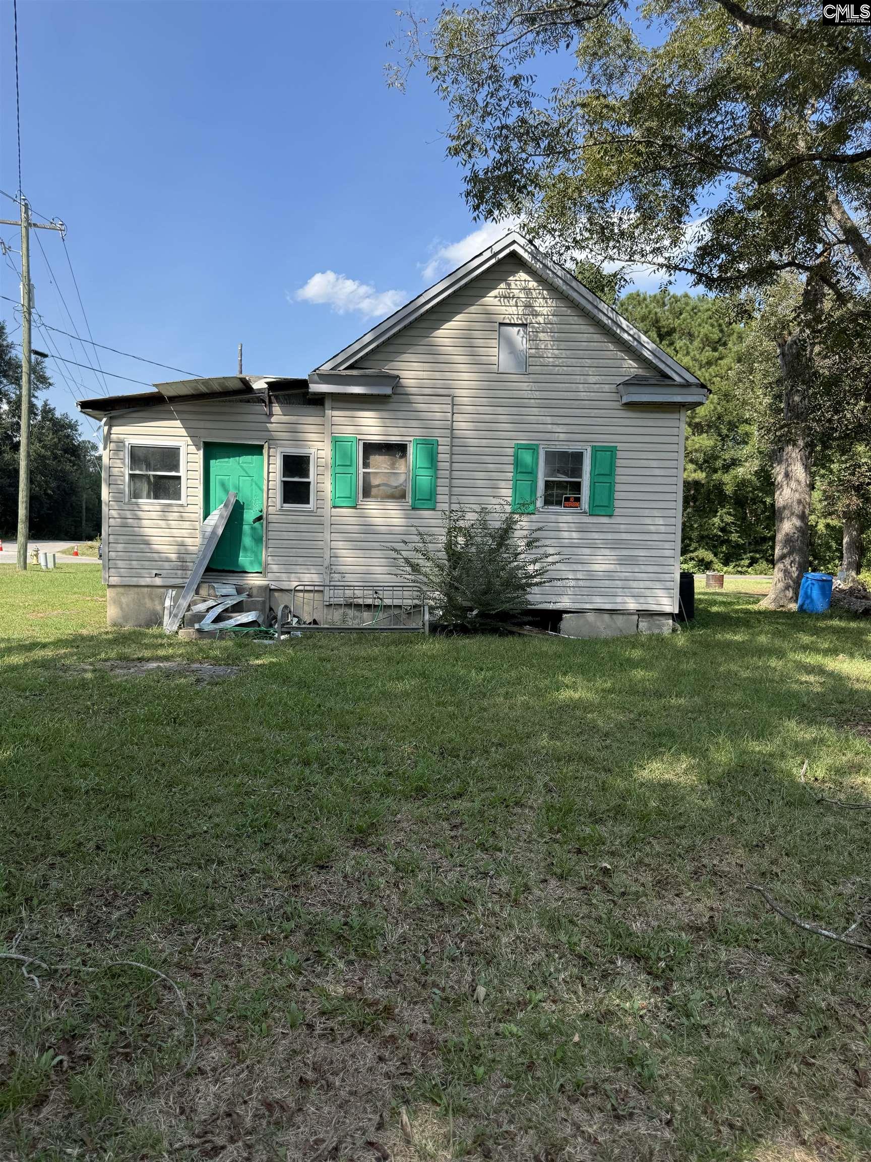323 Railroad Avenue Branchville, SC 29432