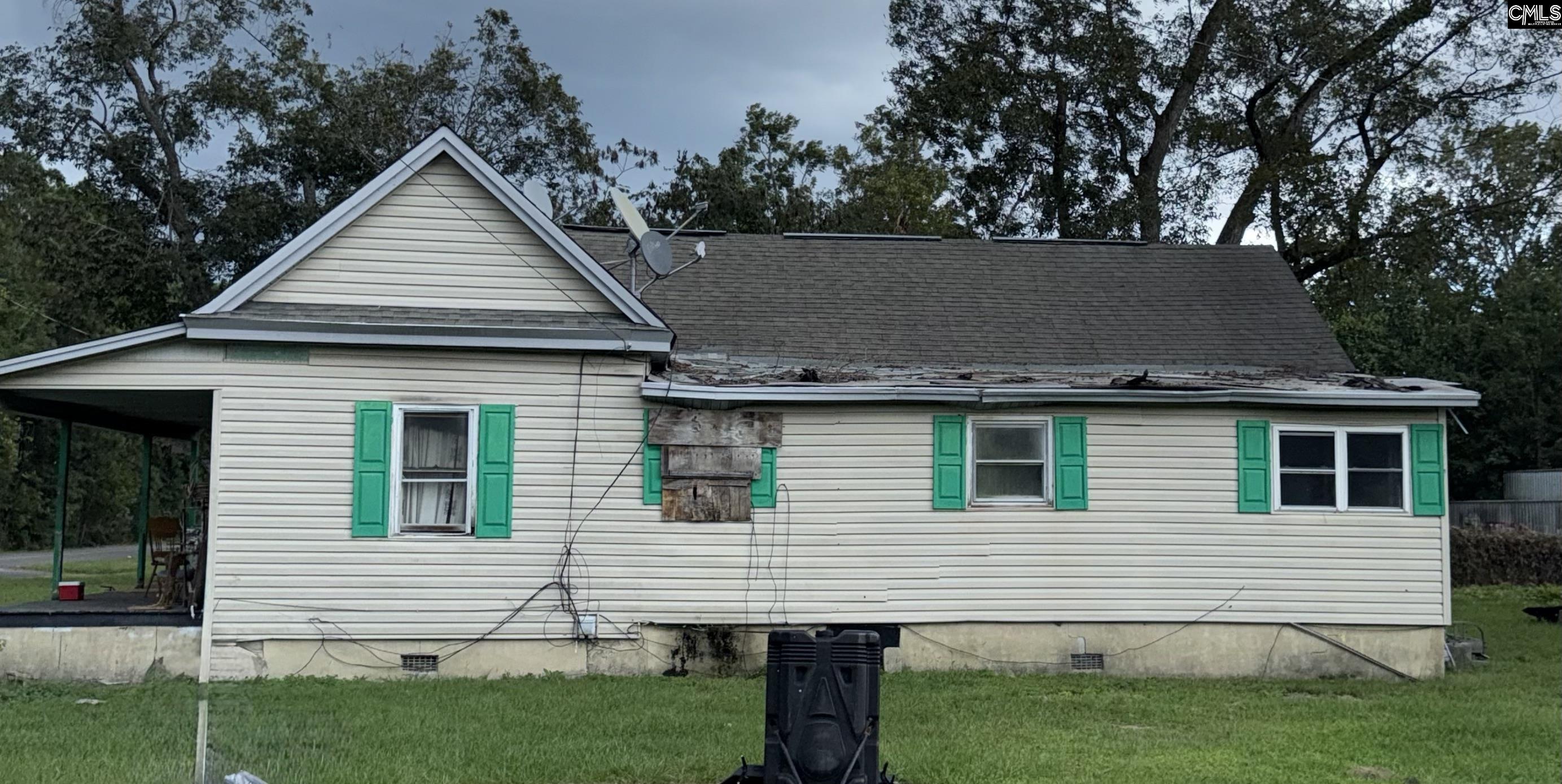 323 Railroad Avenue Branchville, SC 29432