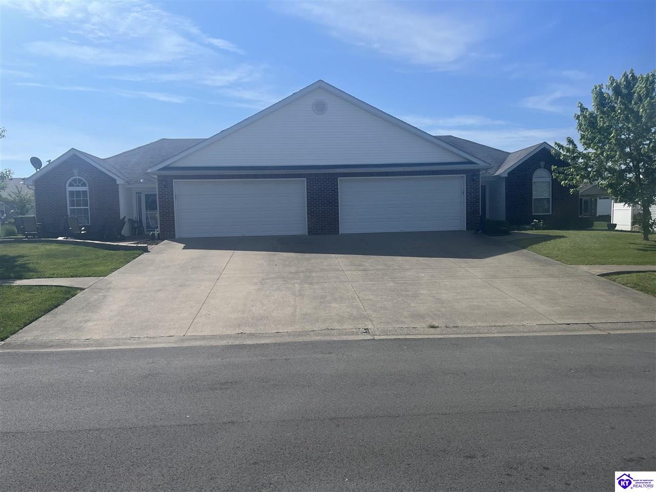 143 Applewood Lane, Elizabethtown, KY 42701