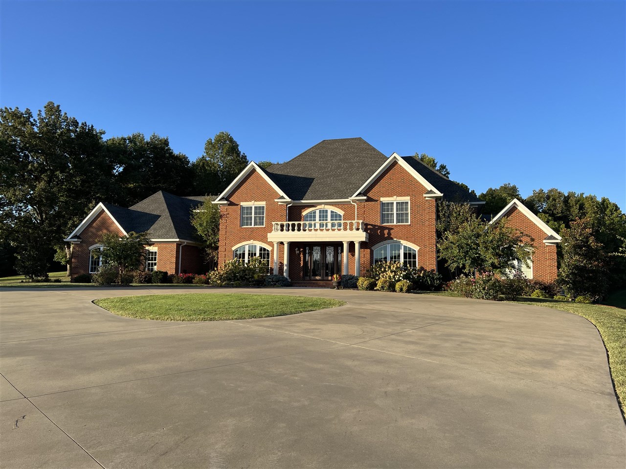 8408 Cemetery Road, Bowling Green, KY 42103