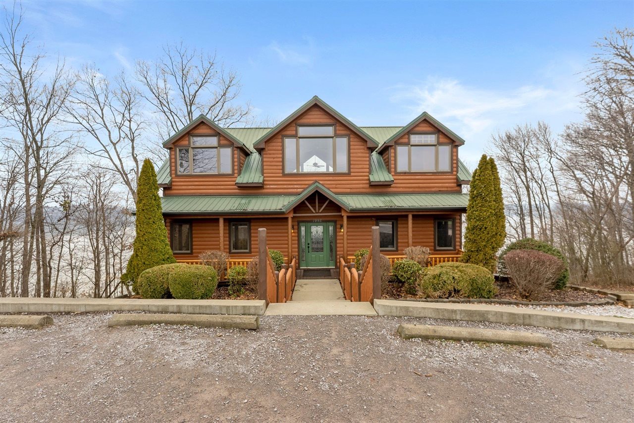 1992 Baileys Point Road, Scottsville, KY 42164