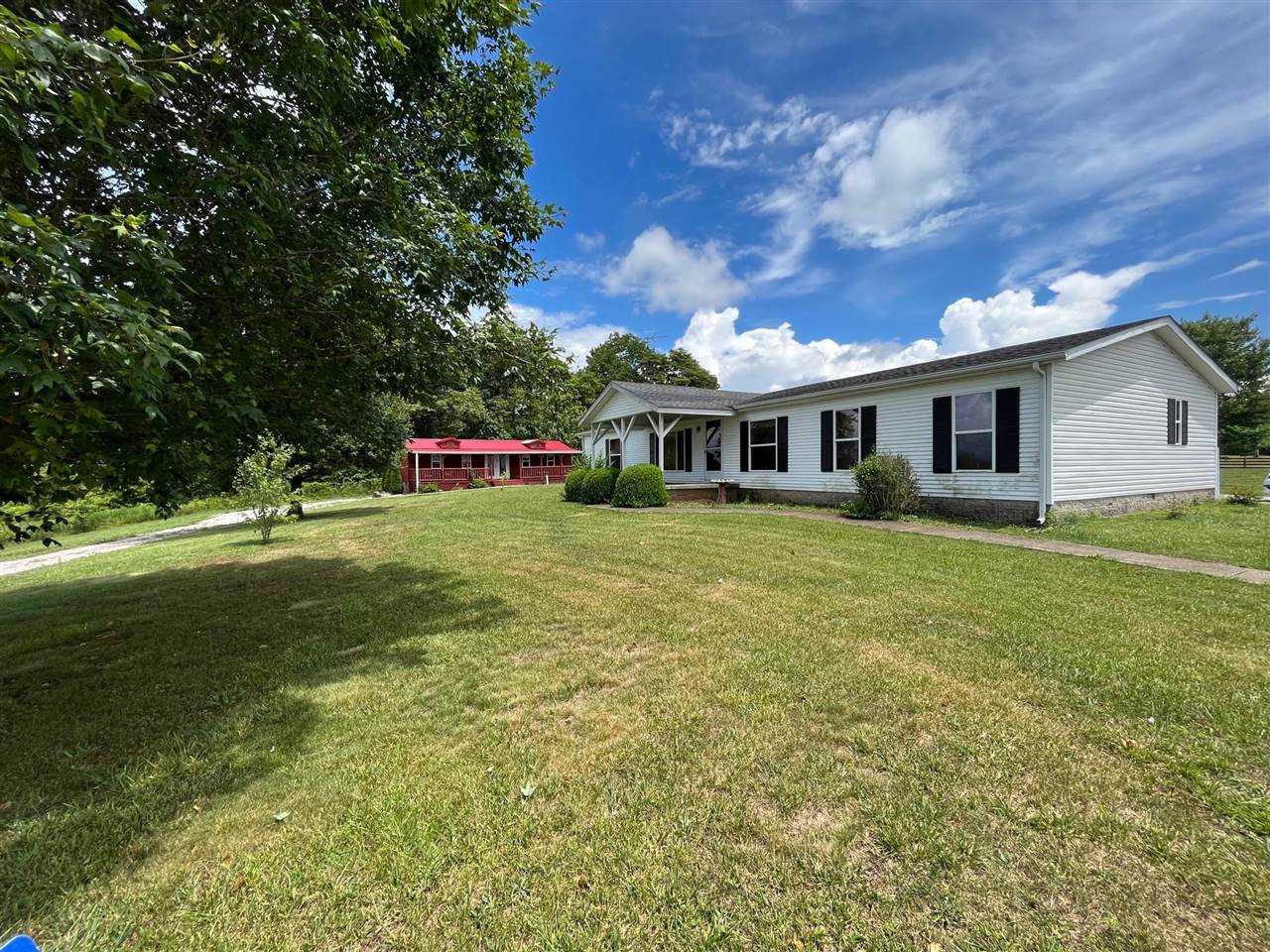 1245 Luther Lawrence Road, Smiths Grove, KY 42171