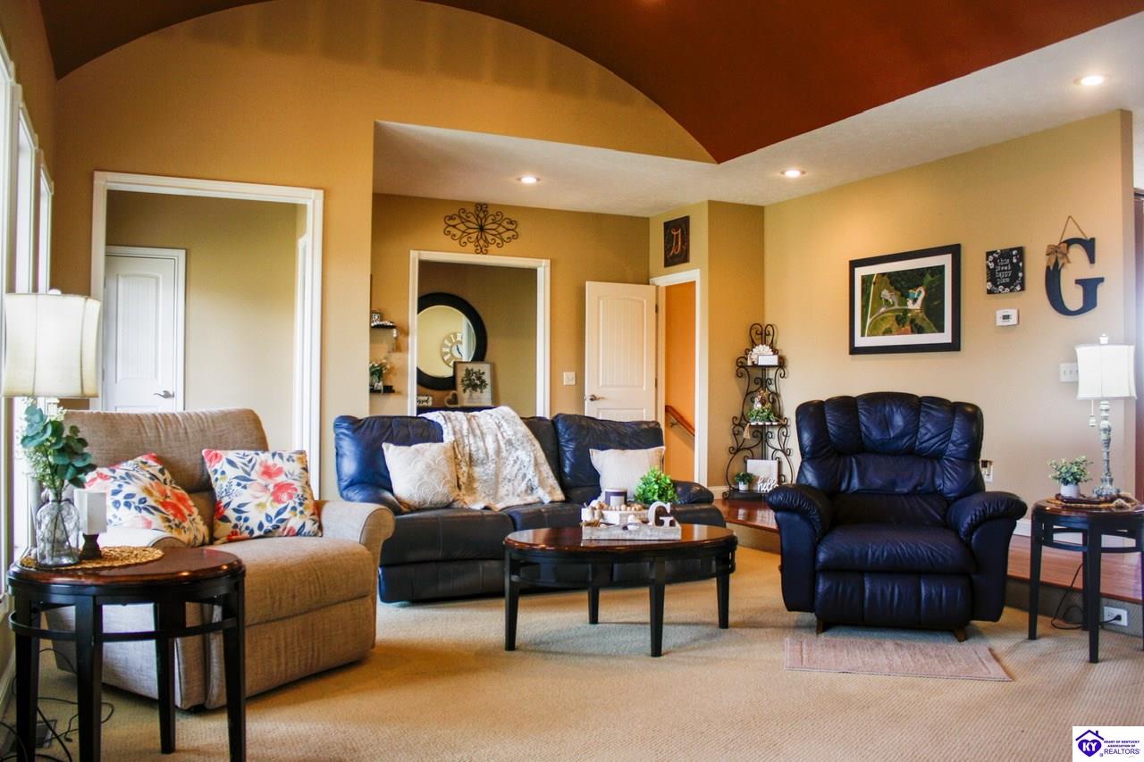 Listing Picture 2543 Springfield Road Elizabethtown, KY 42701 MLS HK23003422