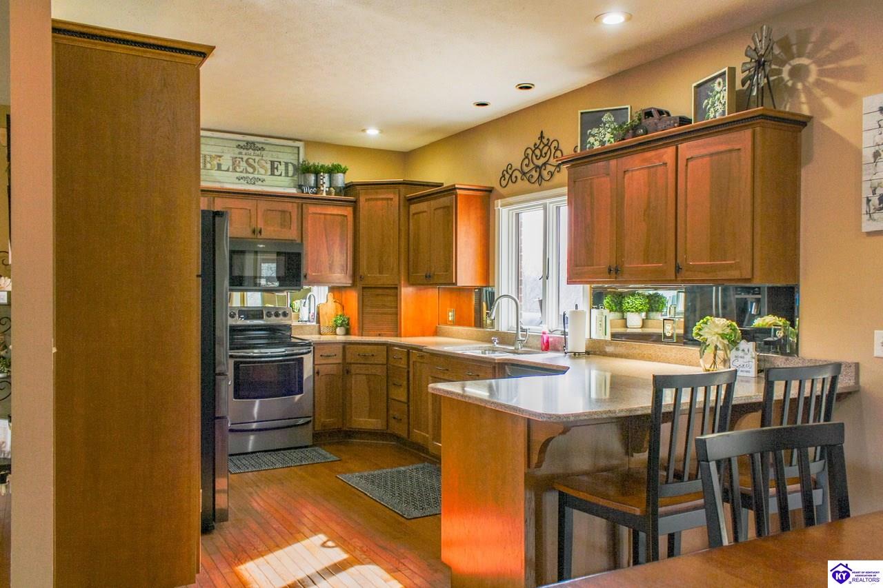 Listing Picture 2543 Springfield Road Elizabethtown, KY 42701 MLS HK23003422