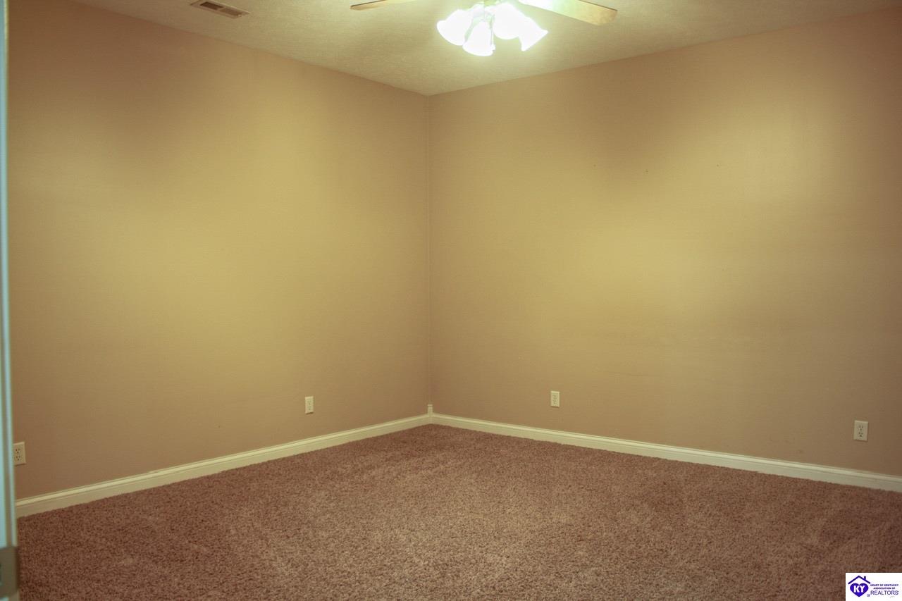 Listing Picture 2543 Springfield Road Elizabethtown, KY 42701 MLS HK23003422