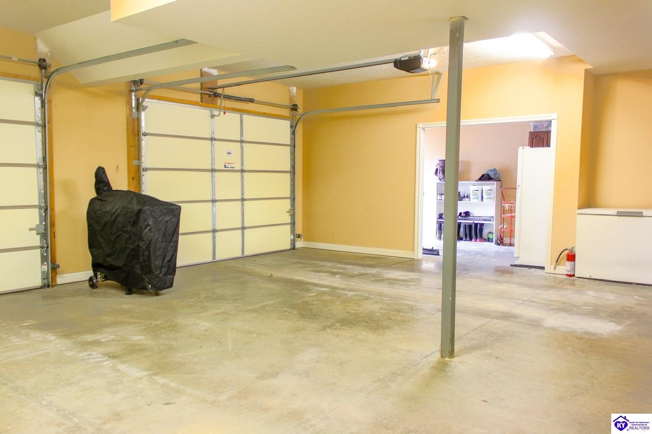 Listing Picture 2543 Springfield Road Elizabethtown, KY 42701 MLS HK23003422