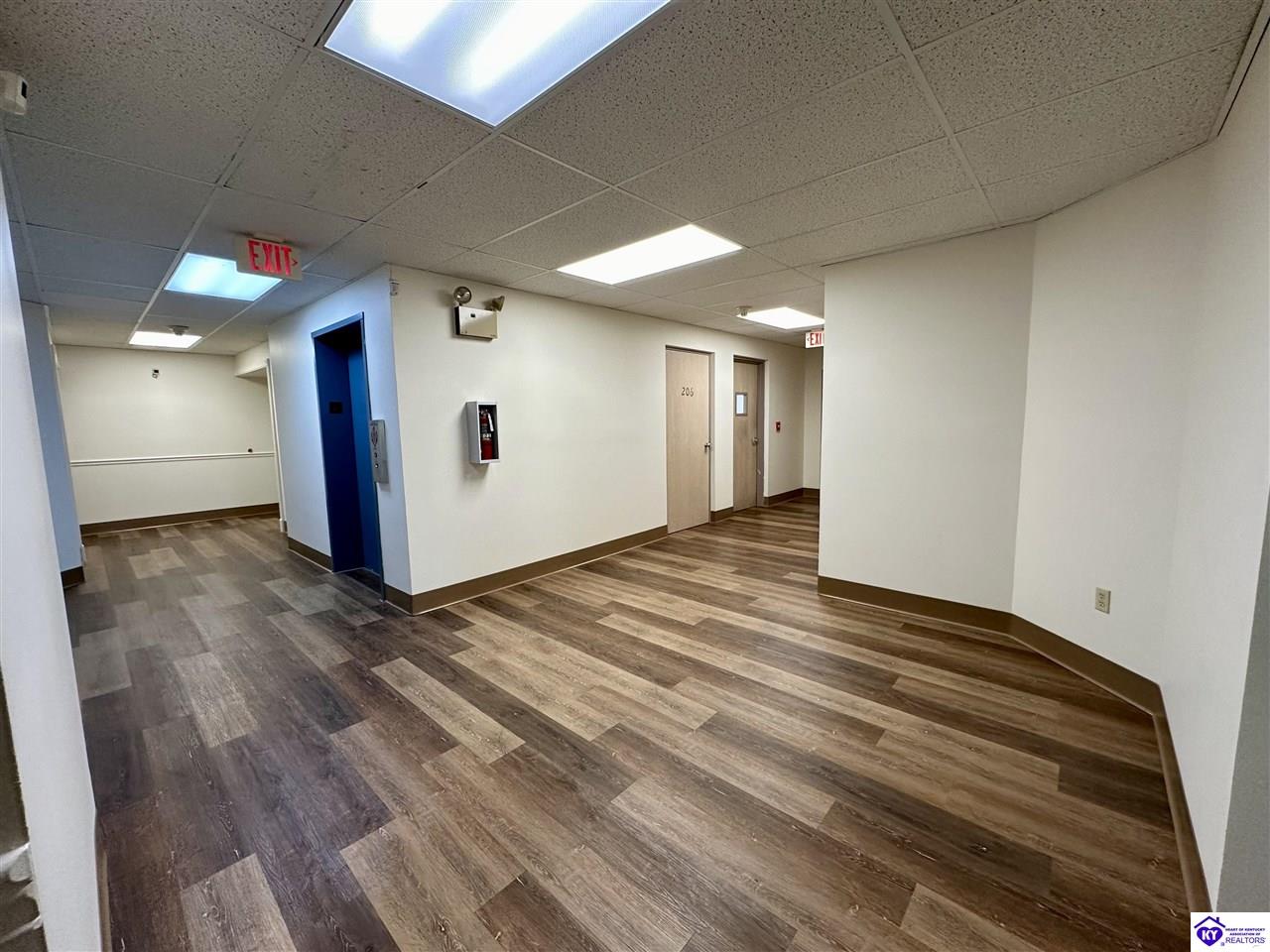 Listing Picture 1230 Woodland Drive Elizabethtown, KY 42701 MLS HK23003956