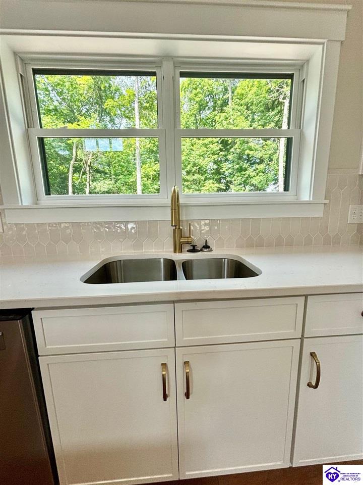 Listing Picture 1006 Deer Park Campbellsville, KY 42718 MLS HK23004127