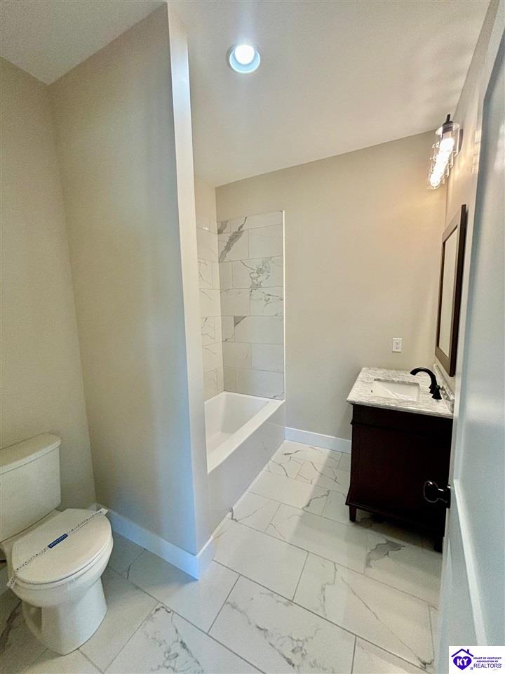 Listing Picture 1006 Deer Park Campbellsville, KY 42718 MLS HK23004127