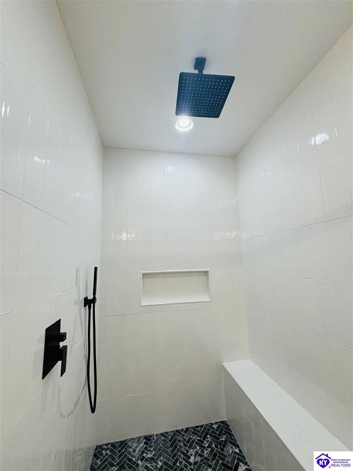 Listing Picture 1006 Deer Park Campbellsville, KY 42718 MLS HK23004127