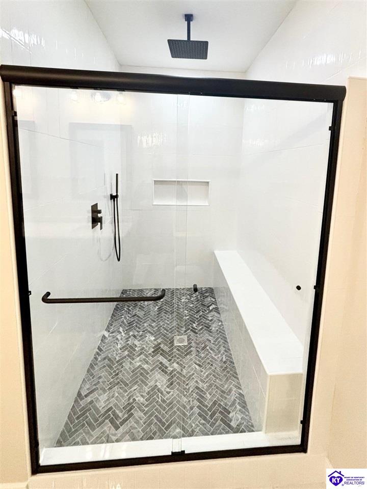 Listing Picture 1006 Deer Park Campbellsville, KY 42718 MLS HK23004127