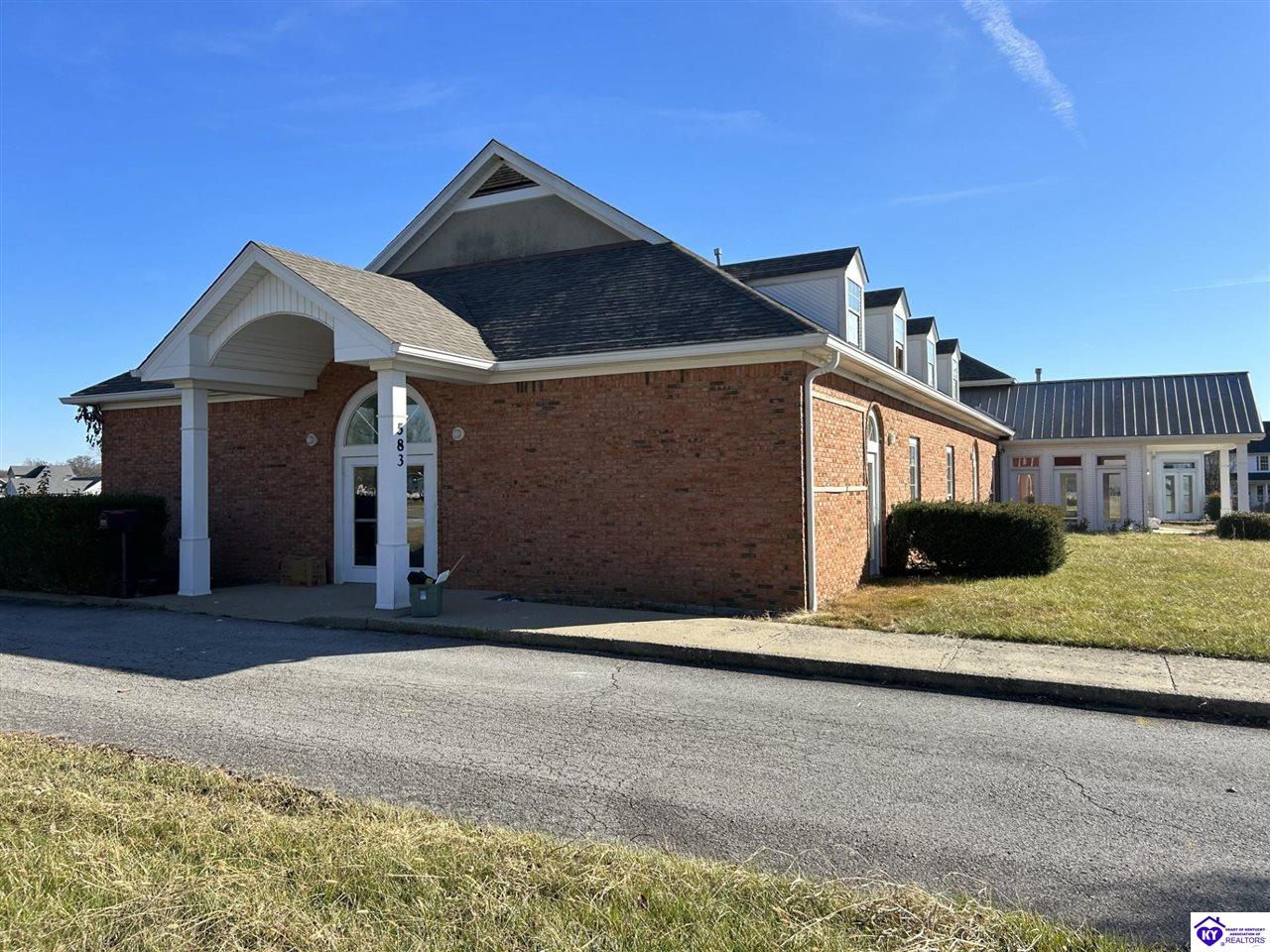 Listing Picture 583 Pine Valley Drive Elizabethtown, KY 42701 MLS HK23004173