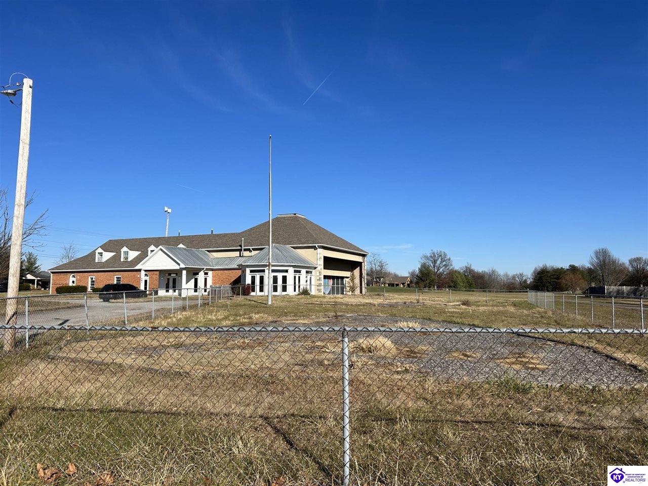 Listing Picture 583 Pine Valley Drive Elizabethtown, KY 42701 MLS HK23004173