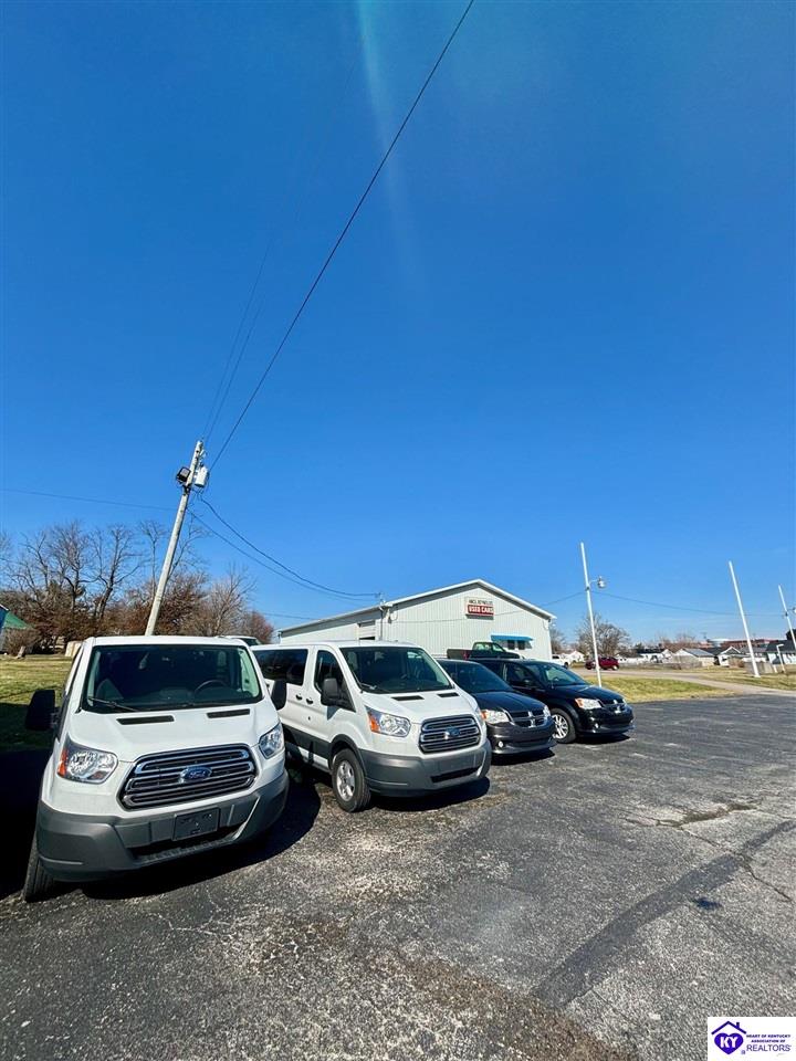 Listing Picture 707 E Broadway Street Campbellsville, KY 42718 MLS HK24000423