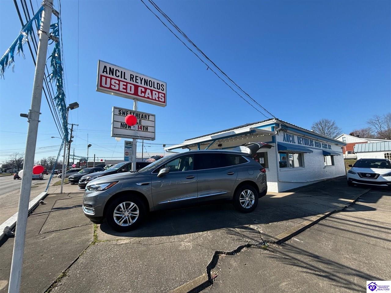 Listing Picture 707 E Broadway Street Campbellsville, KY 42718 MLS HK24000423