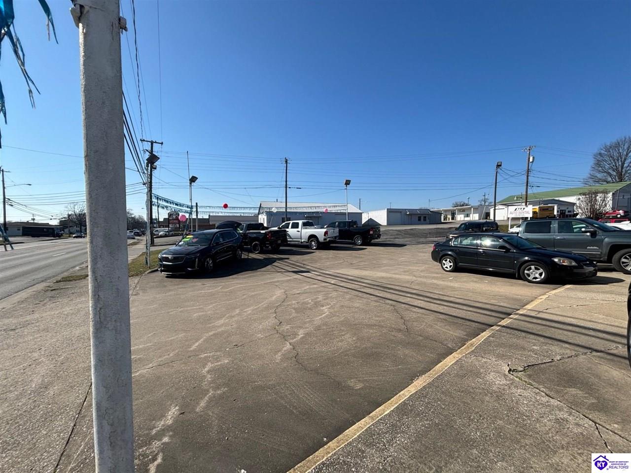 Listing Picture 707 E Broadway Street Campbellsville, KY 42718 MLS HK24000423