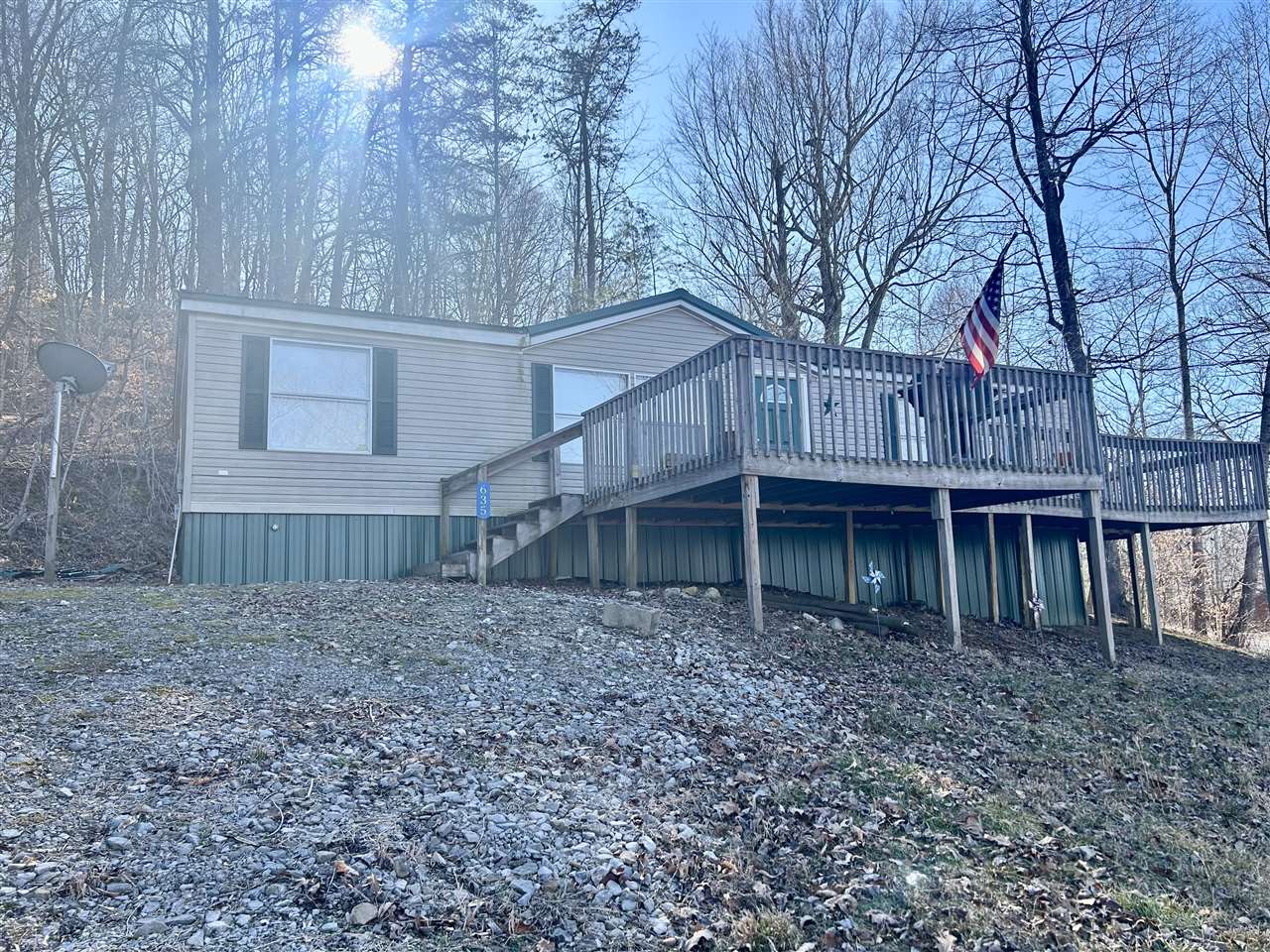 635 Lakeshore Drive, Mammoth Cave, KY 42259