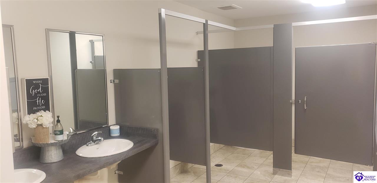 Listing Picture 1615 W Lincoln Trail Boulevard Radcliff, KY 40160 MLS HK24000924