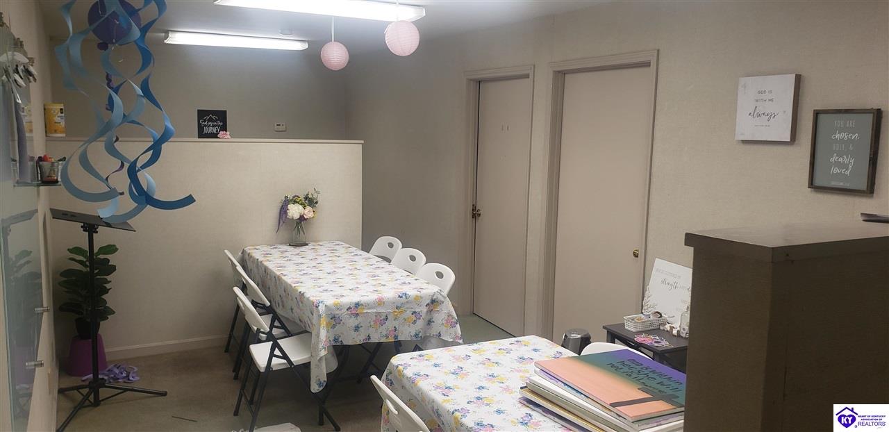 Listing Picture 1615 W Lincoln Trail Boulevard Radcliff, KY 40160 MLS HK24000924