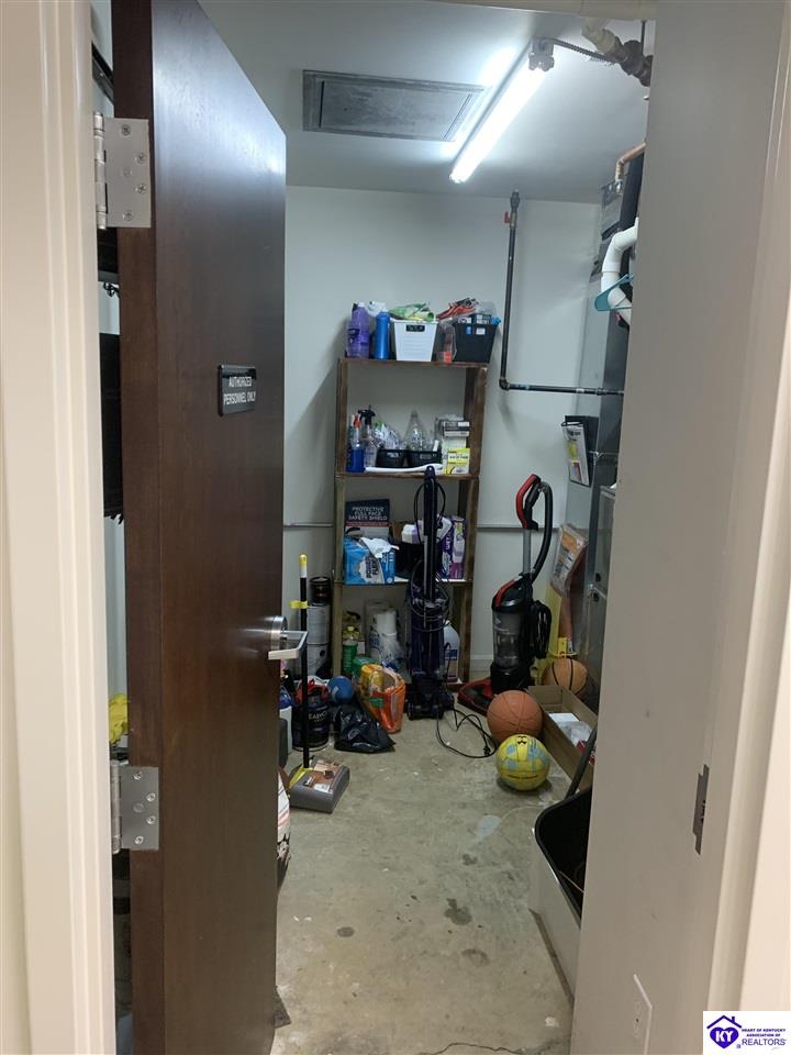 Listing Picture 1615 W Lincoln Trail Boulevard Radcliff, KY 40160 MLS HK24000924