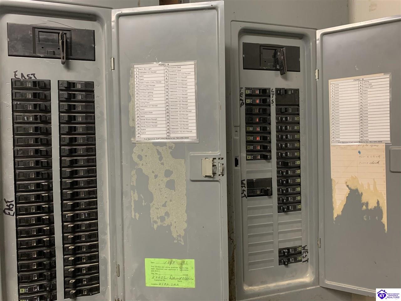 Listing Picture 1615 W Lincoln Trail Boulevard Radcliff, KY 40160 MLS HK24000924