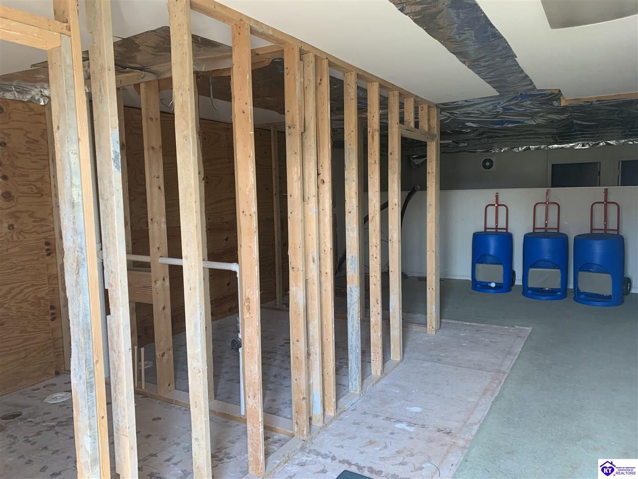 Listing Picture 1615 W Lincoln Trail Boulevard Radcliff, KY 40160 MLS HK24000924