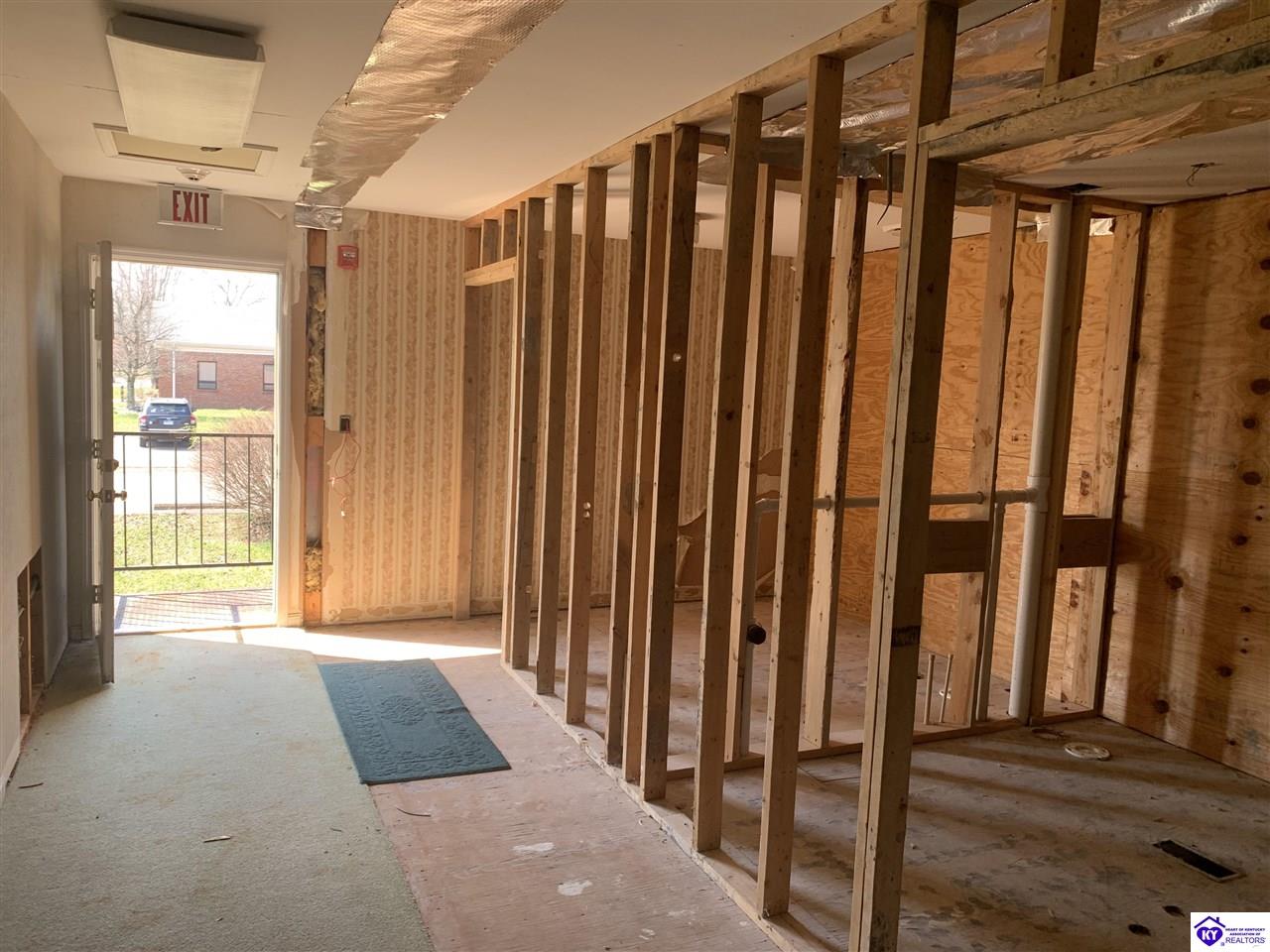 Listing Picture 1615 W Lincoln Trail Boulevard Radcliff, KY 40160 MLS HK24000924