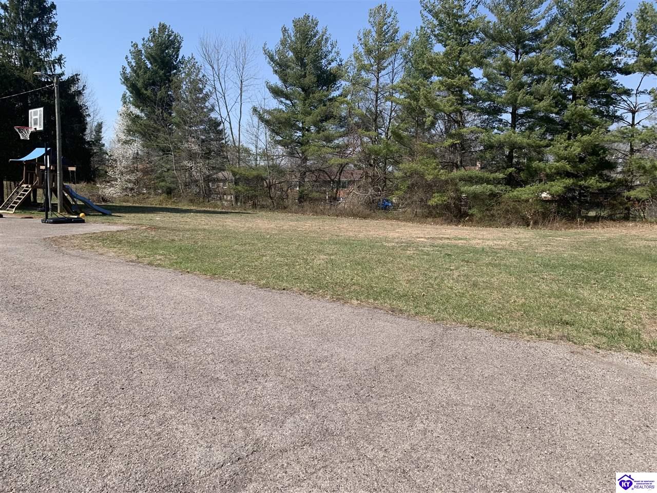 Listing Picture 1615 W Lincoln Trail Boulevard Radcliff, KY 40160 MLS HK24000924