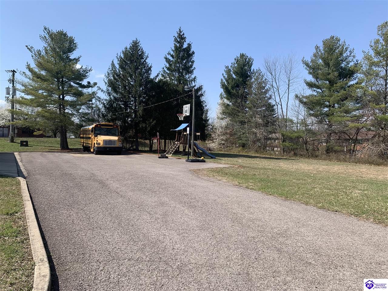 Listing Picture 1615 W Lincoln Trail Boulevard Radcliff, KY 40160 MLS HK24000924