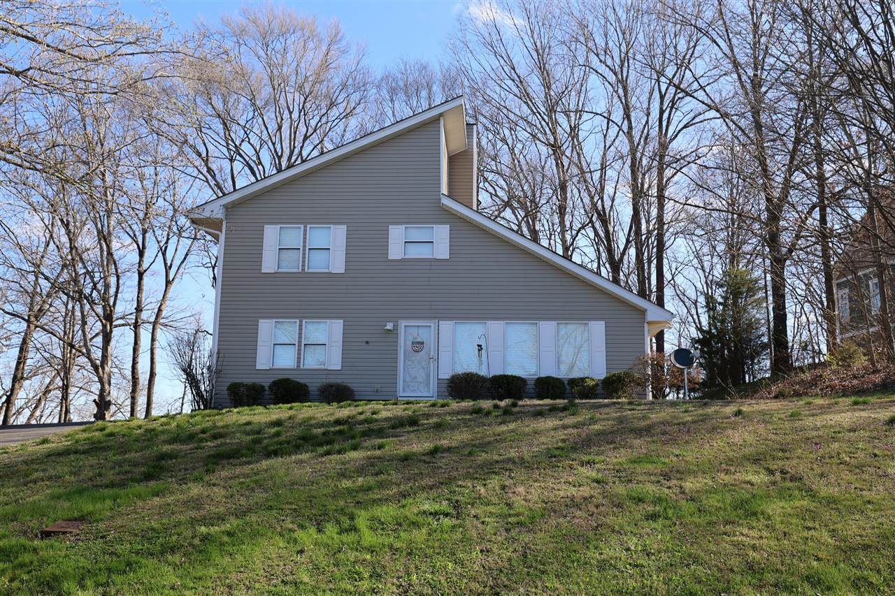 555 Lakeview Drive, Scottsville, KY 
