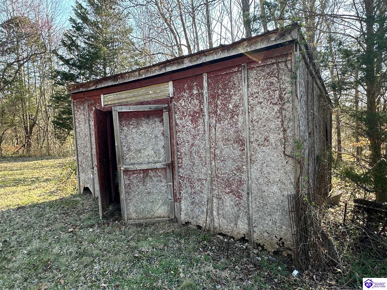 Listing Picture 28 Eddings Lane Scottsville, KY 42164 MLS HK24001039