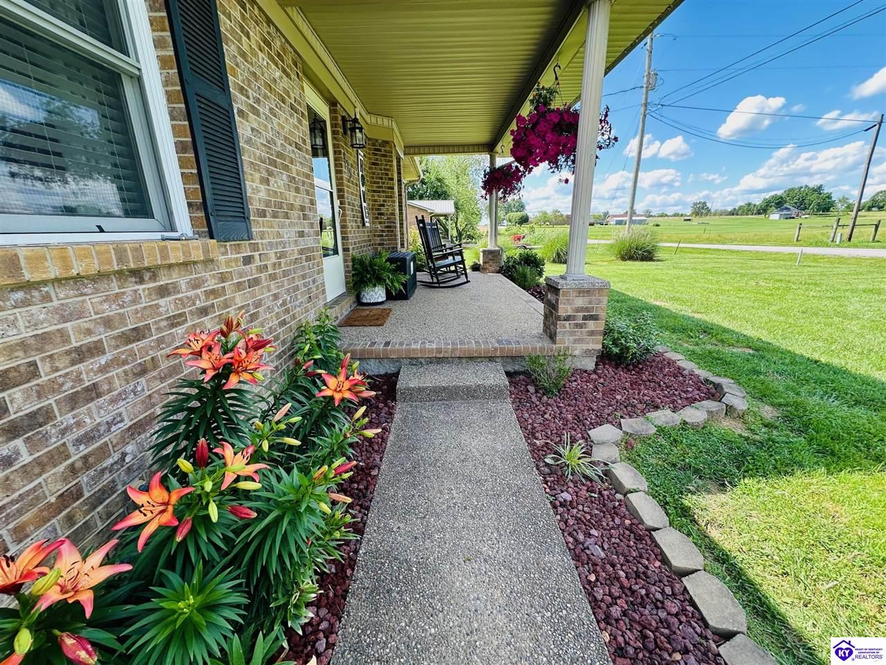 Listing Picture 975 Christerson Lane Campbellsville, KY 42718 MLS HK24001929