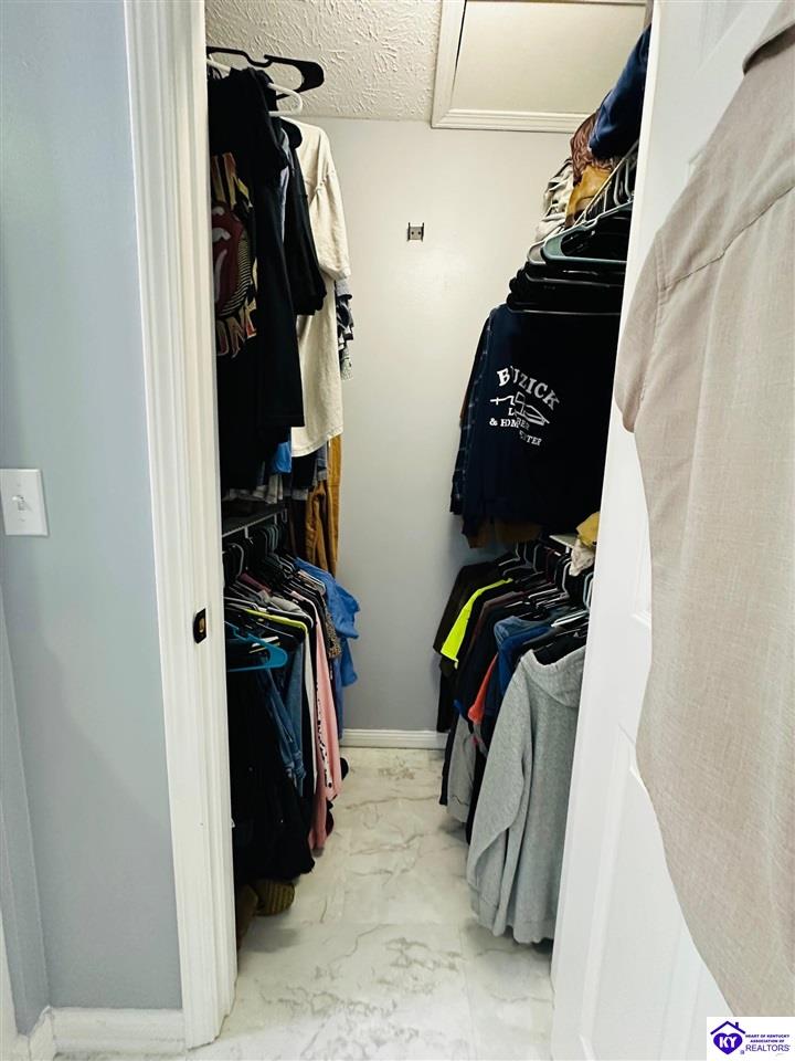 Listing Picture 975 Christerson Lane Campbellsville, KY 42718 MLS HK24001929