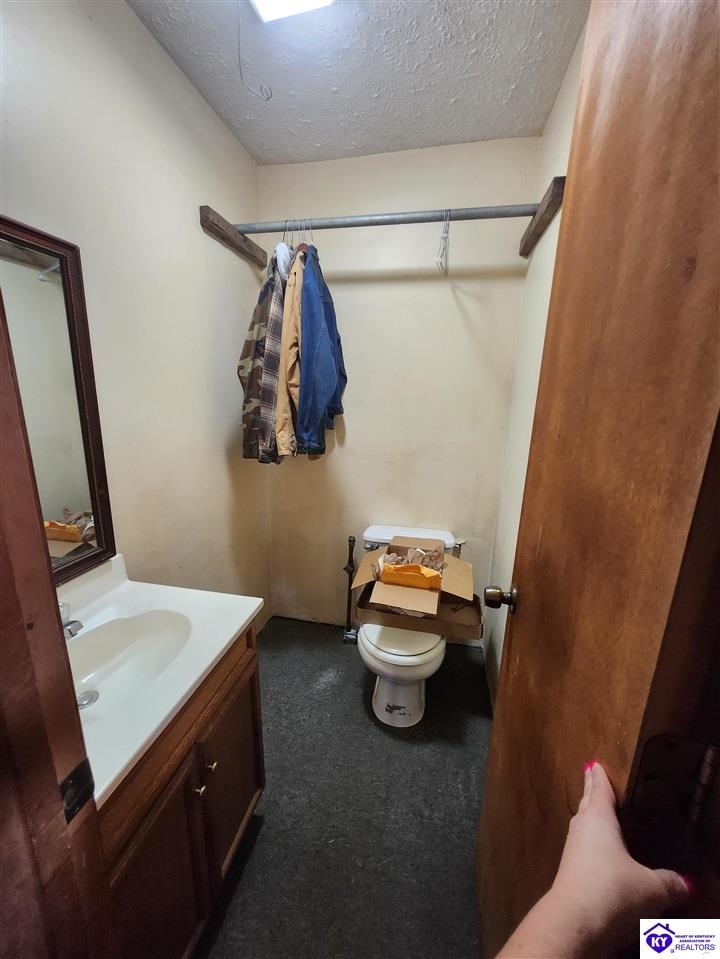 Listing Picture 1517 Main Street Munfordville, KY 42765 MLS HK24002091