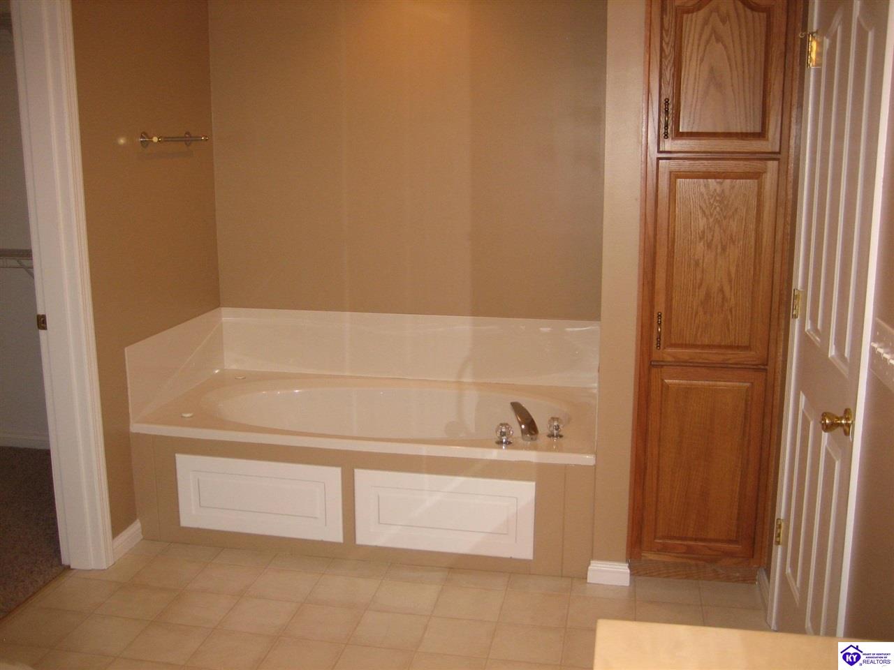 380 Valley View Drive Vine Grove, KY 40175 #2