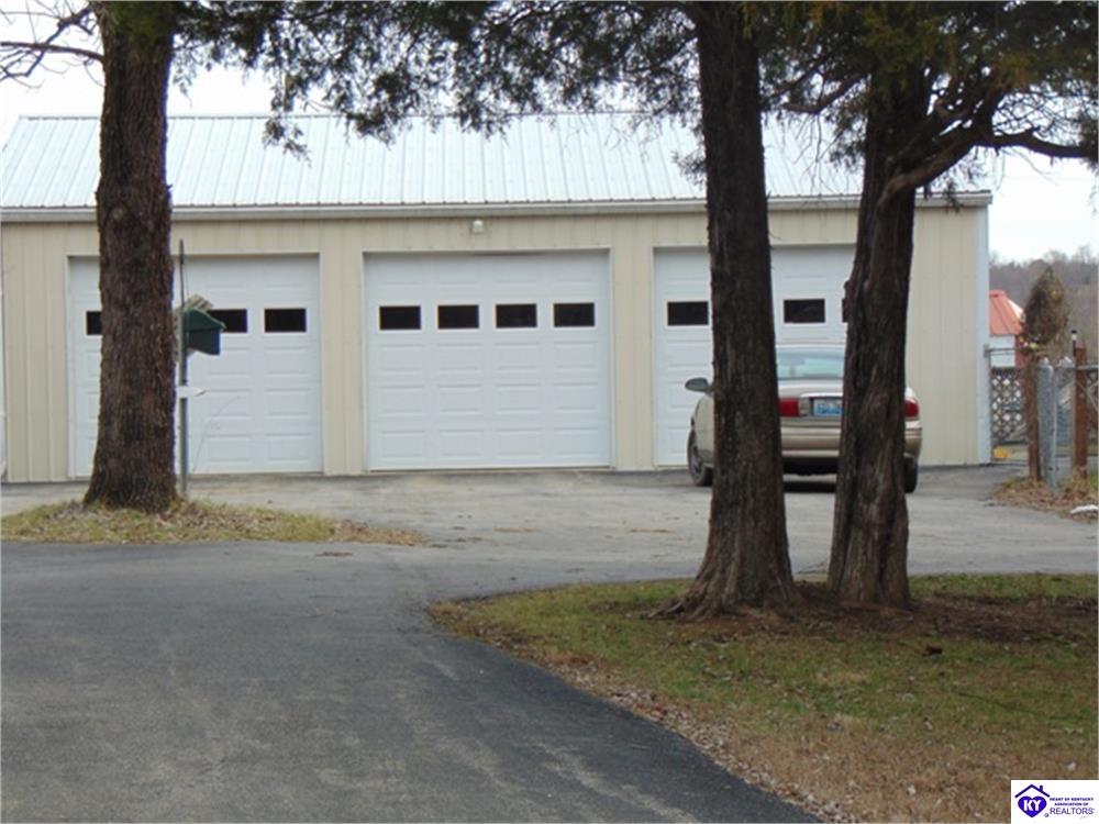 91 Cardinal DriveLeitchfield, KY 42754