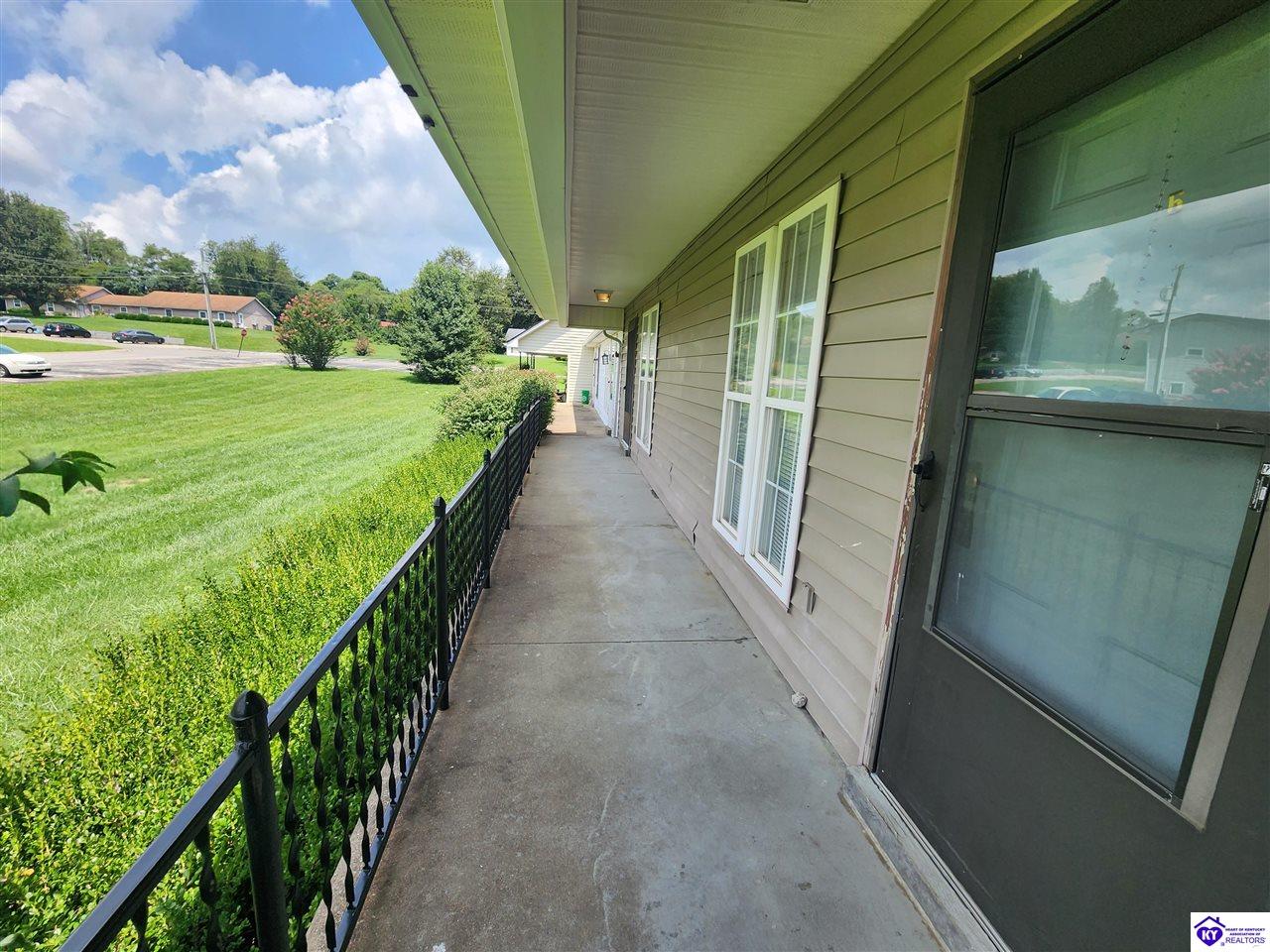 Listing Picture 830 Palmetto Loop Glendale, KY 42740 MLS HK24002324