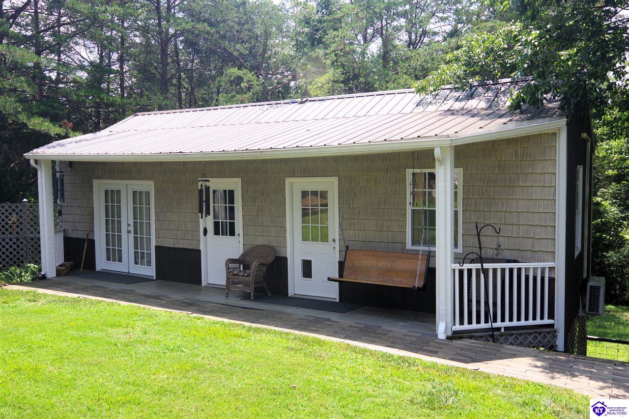 Listing Picture 730 Lakeview Circle Clarkson, KY 42726 MLS HK24002572