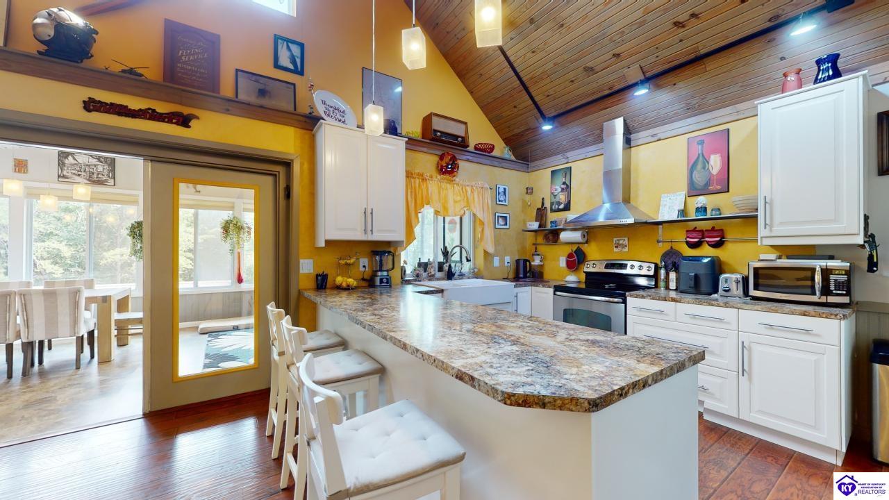 Listing Picture 730 Lakeview Circle Clarkson, KY 42726 MLS HK24002572