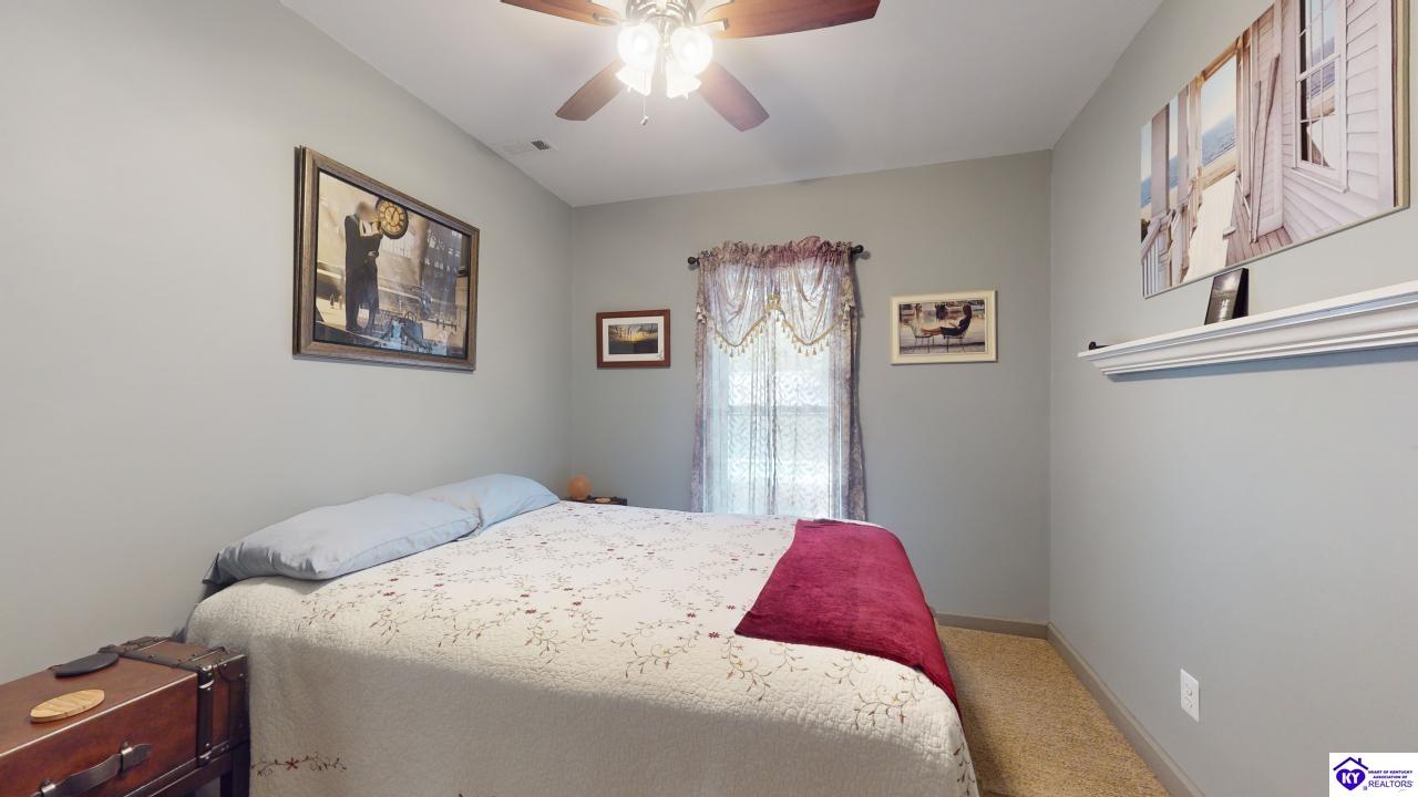 Listing Picture 730 Lakeview Circle Clarkson, KY 42726 MLS HK24002572