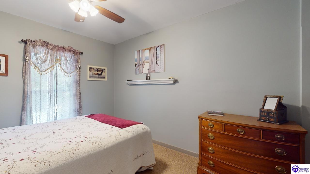 Listing Picture 730 Lakeview Circle Clarkson, KY 42726 MLS HK24002572