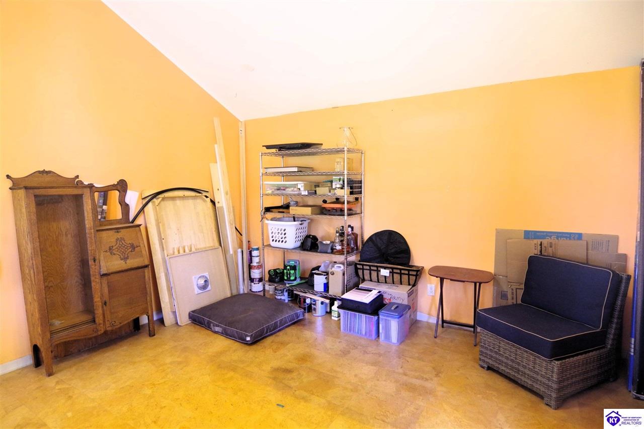 Listing Picture 730 Lakeview Circle Clarkson, KY 42726 MLS HK24002572