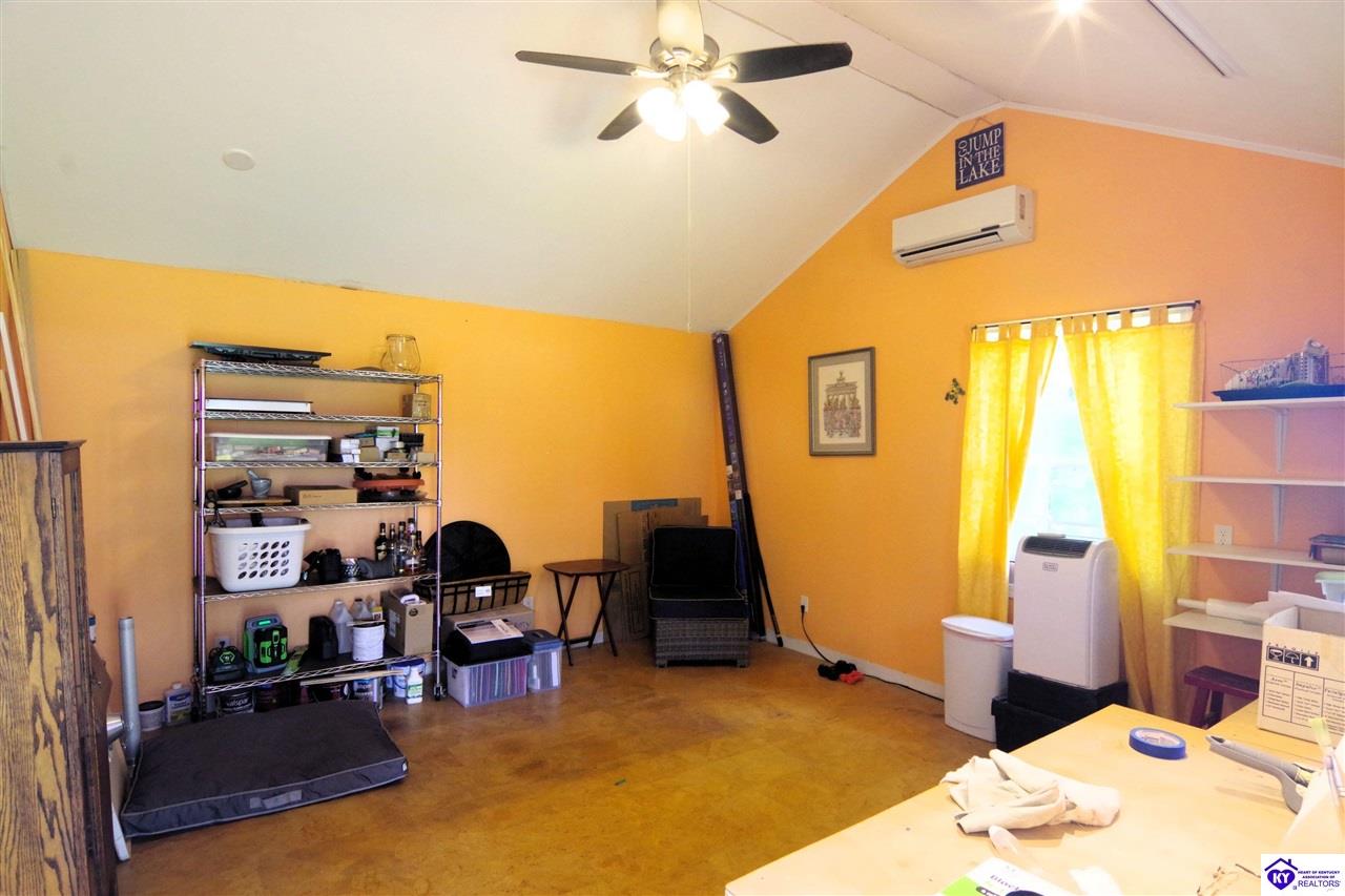 Listing Picture 730 Lakeview Circle Clarkson, KY 42726 MLS HK24002572