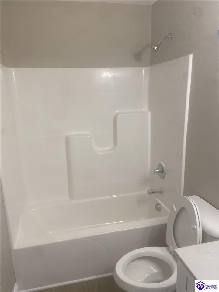 Listing Picture 409 Wakefield Drive Elizabethtown, KY 42701 MLS HK24002633