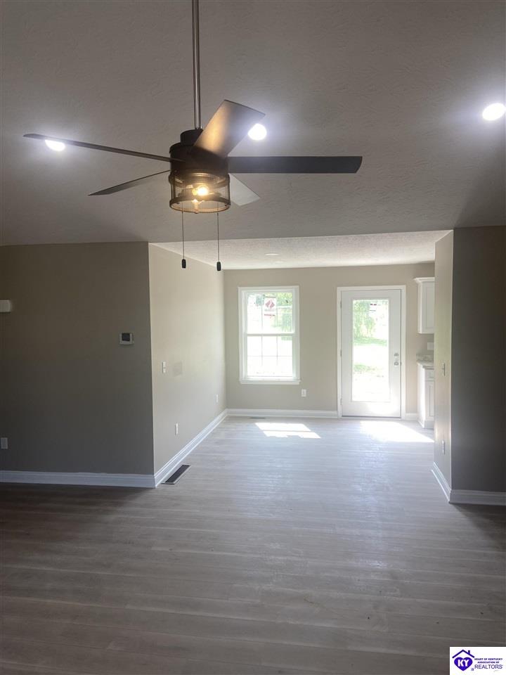 Listing Picture 50 SW Leesville Court Elizabethtown, KY 42701 MLS HK24002635