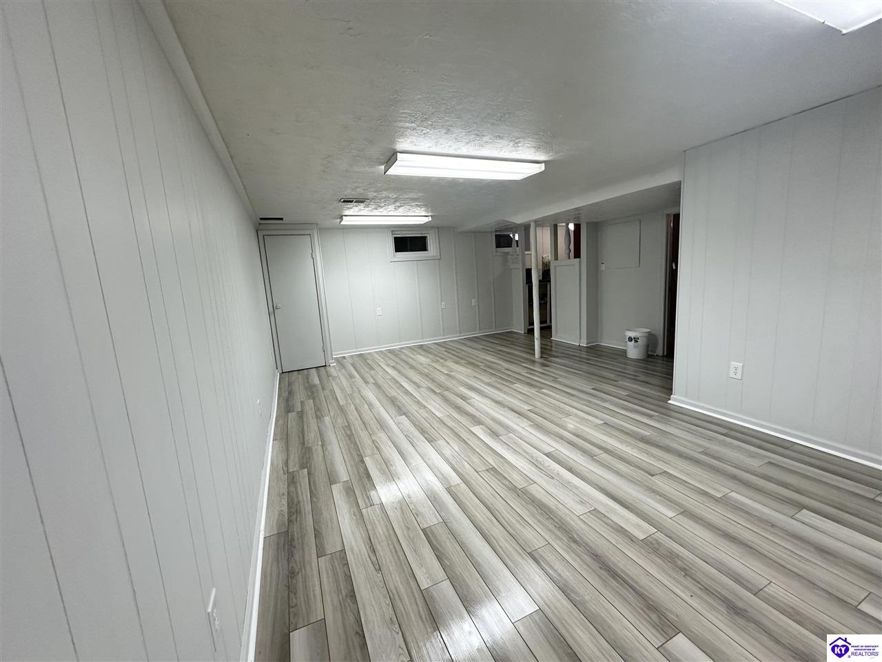 Listing Picture 8018 N Blake Lane Louisville, KY 40258 MLS HK24002691