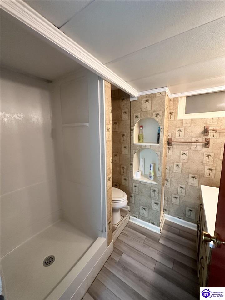 Listing Picture 8018 N Blake Lane Louisville, KY 40258 MLS HK24002691